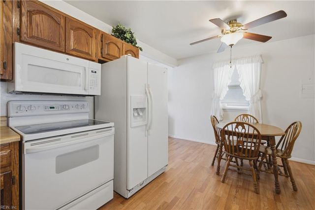 3020 Elbyrne DR, Chesapeake, VA 23325