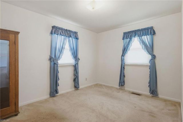 3020 Elbyrne DR, Chesapeake, VA 23325