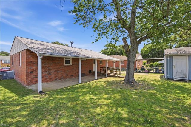 3020 Elbyrne DR, Chesapeake, VA 23325