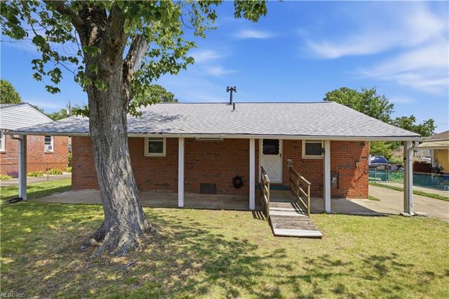 3020 Elbyrne DR, Chesapeake, VA 23325
