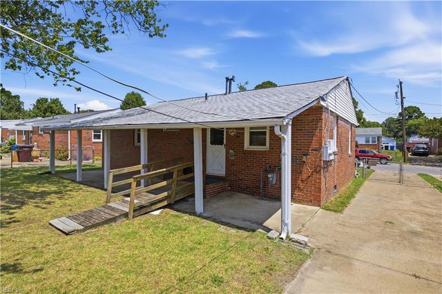 3020 Elbyrne DR, Chesapeake, VA 23325