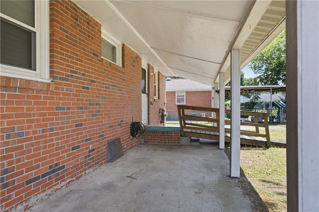 3020 Elbyrne DR, Chesapeake, VA 23325