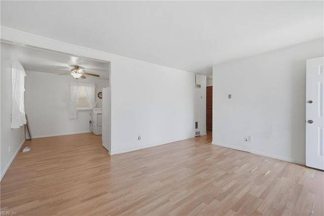 3020 Elbyrne DR, Chesapeake, VA 23325