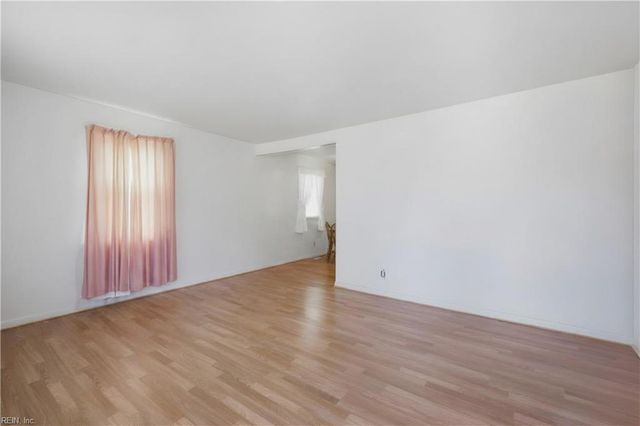 3020 Elbyrne DR, Chesapeake, VA 23325