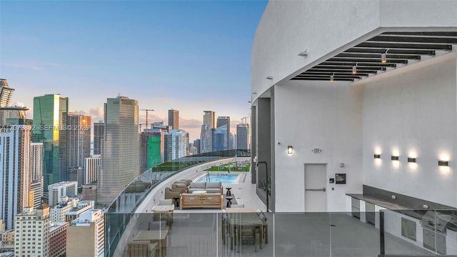 225 N Miami Avenue 210, Miami, FL 33128