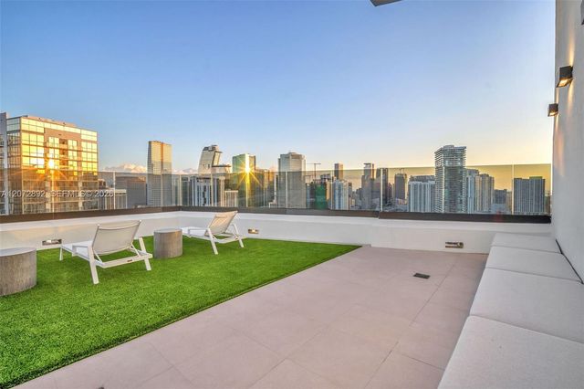 225 N Miami Avenue 210, Miami, FL 33128