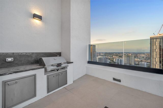 225 N Miami Avenue 210, Miami, FL 33128
