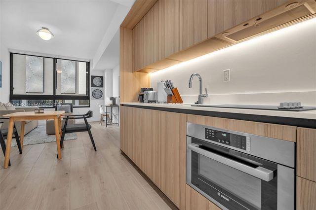 225 N Miami Avenue 210, Miami, FL 33128