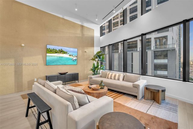 225 N Miami Avenue 210, Miami, FL 33128