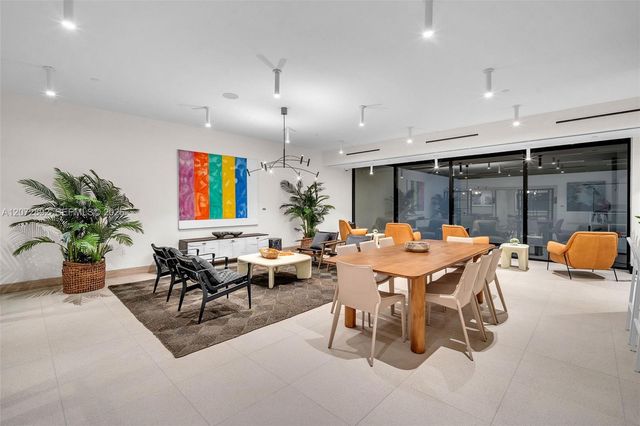 225 N Miami Avenue 210, Miami, FL 33128