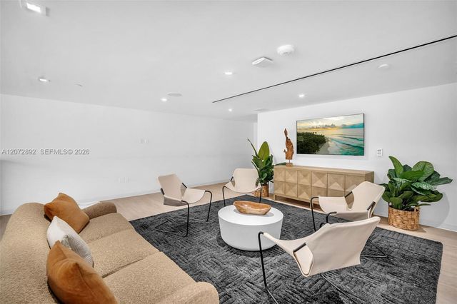 225 N Miami Avenue 210, Miami, FL 33128