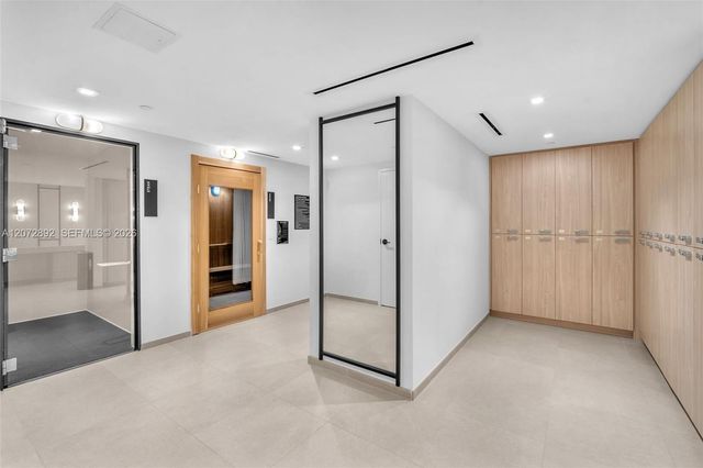 225 N Miami Avenue 210, Miami, FL 33128
