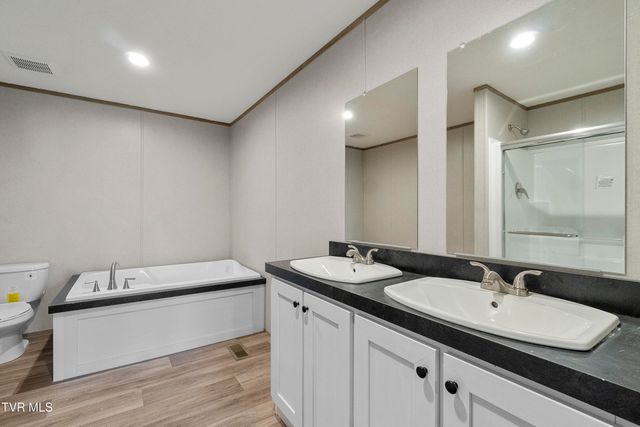 1512 Red Bud Dr, Newport, TN 37821