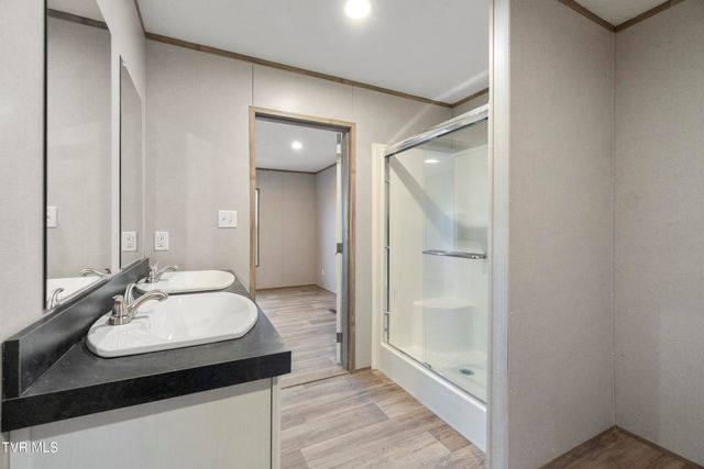 1512 Red Bud Dr, Newport, TN 37821