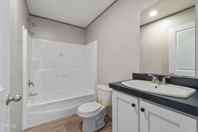 1512 Red Bud Dr, Newport, TN 37821