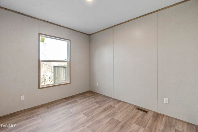 1512 Red Bud Dr, Newport, TN 37821