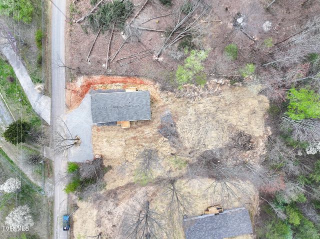 1512 Red Bud Dr, Newport, TN 37821