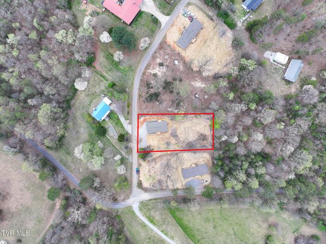 1512 Red Bud Dr, Newport, TN 37821