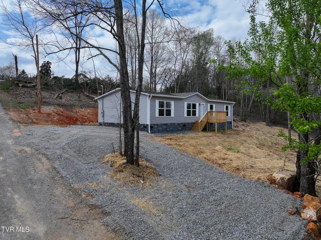 1512 Red Bud Dr, Newport, TN 37821