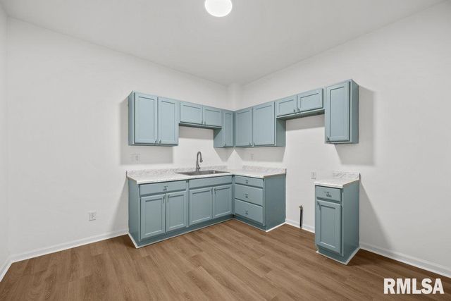 2025 W 3RD Street, Davenport, IA 52802