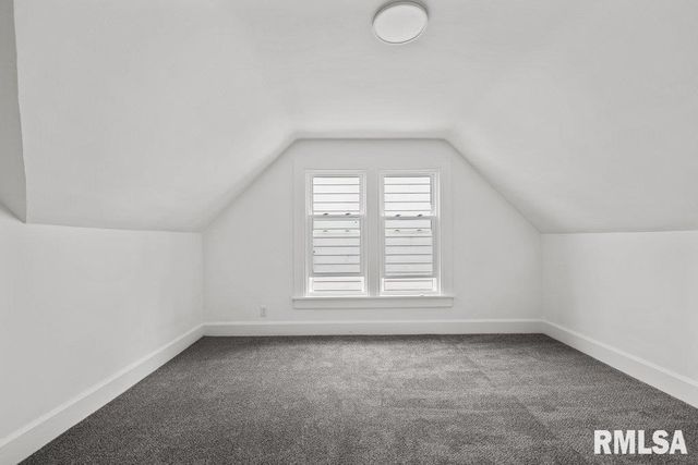 2025 W 3RD Street, Davenport, IA 52802