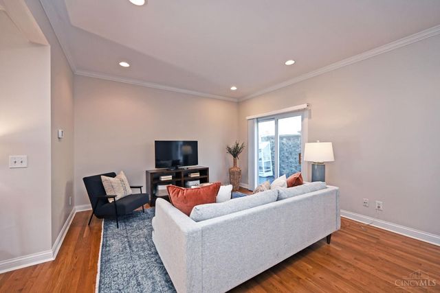 3220 Linwood Avenue, Cincinnati, OH 45226