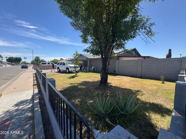 4945 W Berkeley Road, Phoenix, AZ 85035