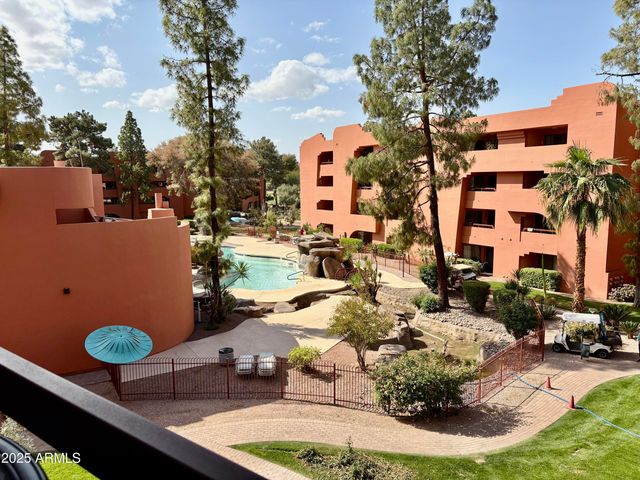 12222 N PARADISE VILLAGE Parkway 321, Phoenix, AZ 85032