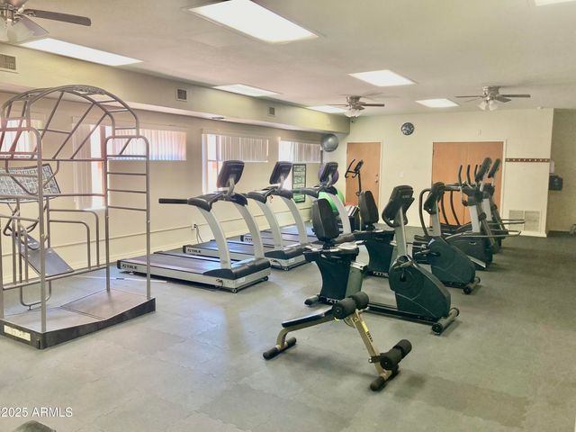 12222 N PARADISE VILLAGE Parkway 321, Phoenix, AZ 85032