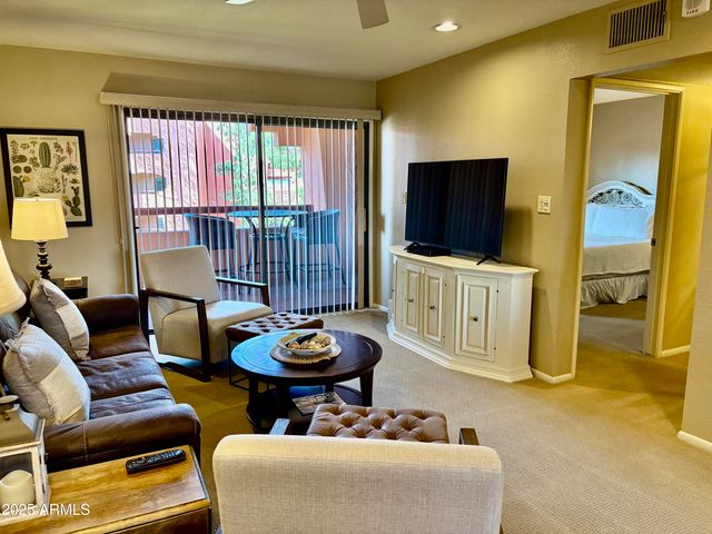 12222 N PARADISE VILLAGE Parkway 321, Phoenix, AZ 85032