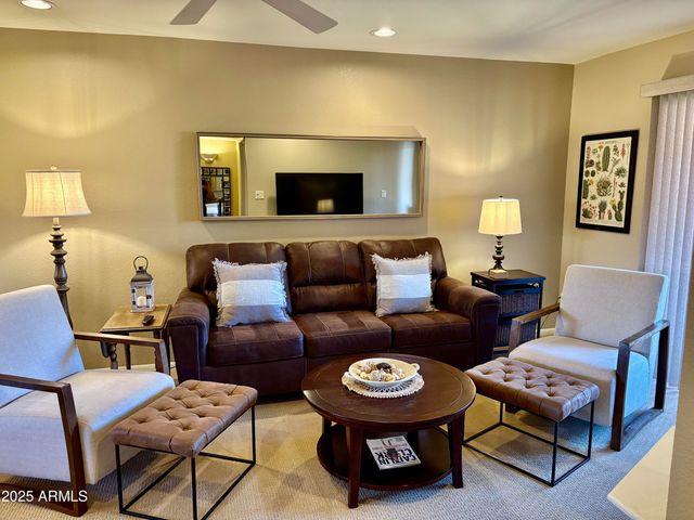 12222 N PARADISE VILLAGE Parkway 321, Phoenix, AZ 85032