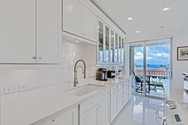 2860 S Ocean Boulevard 614, Palm Beach, FL 33480