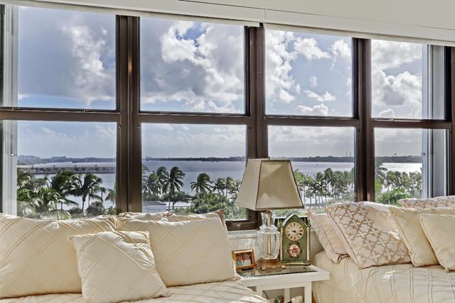 2860 S Ocean Boulevard 614, Palm Beach, FL 33480