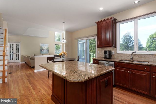 11 TANGLEWOOD CT, Skillman, NJ 08558