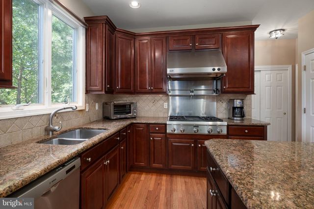 11 TANGLEWOOD CT, Skillman, NJ 08558