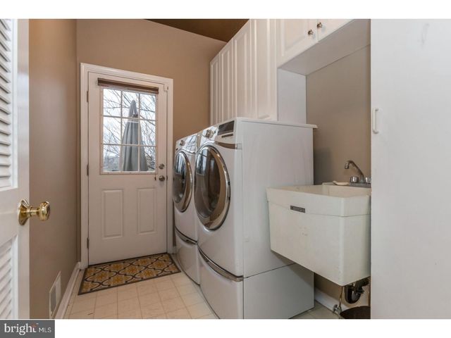 11 TANGLEWOOD CT, Skillman, NJ 08558
