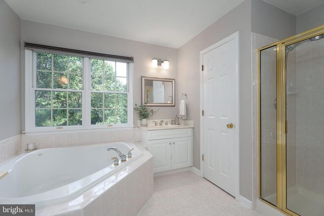 11 TANGLEWOOD CT, Skillman, NJ 08558