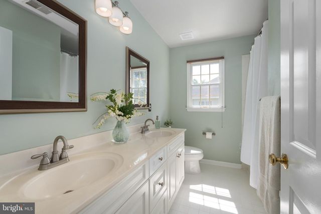 11 TANGLEWOOD CT, Skillman, NJ 08558