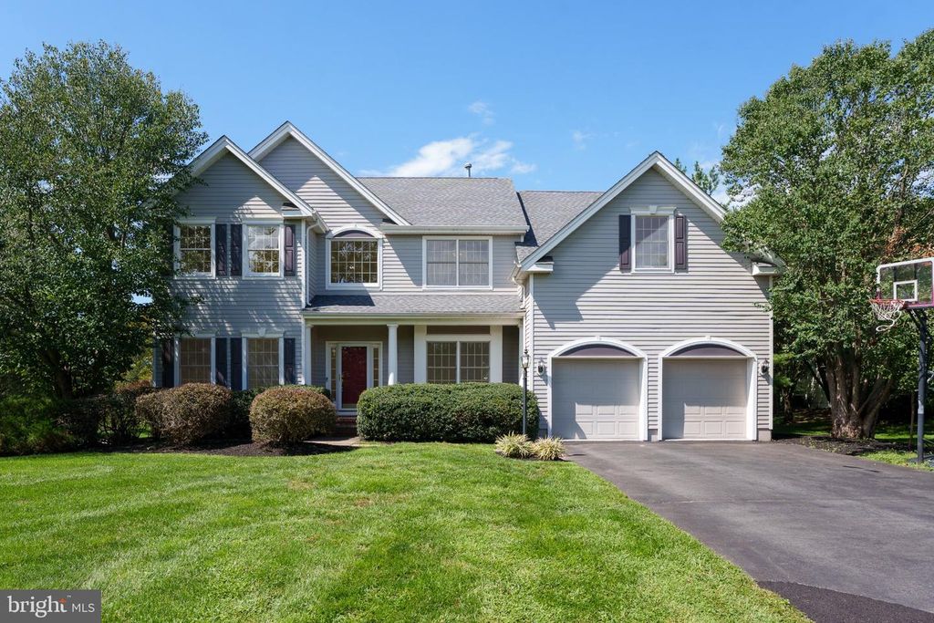11 TANGLEWOOD CT, Skillman, NJ 08558