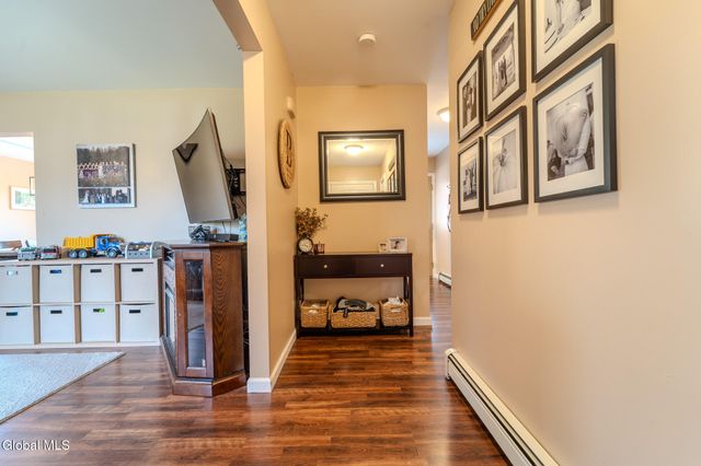 18 Grandview Avenue, Cohoes, NY 12047