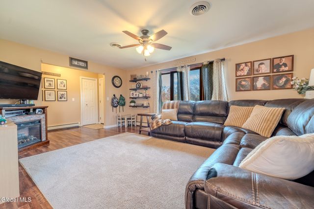 18 Grandview Avenue, Cohoes, NY 12047