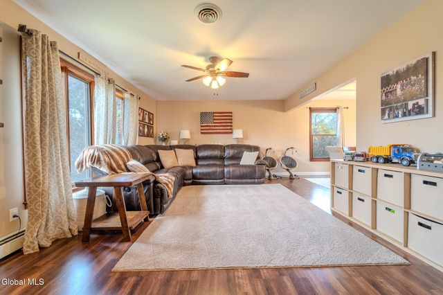 18 Grandview Avenue, Cohoes, NY 12047