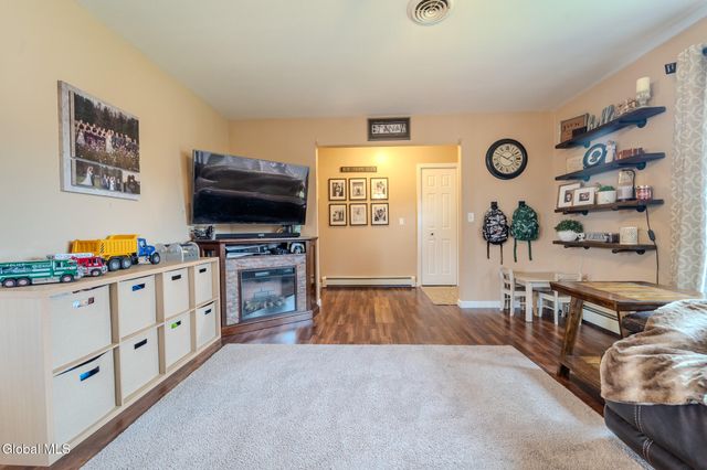 18 Grandview Avenue, Cohoes, NY 12047