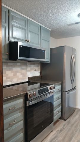 2 Annette Lane, Bella Vista, AR 72715