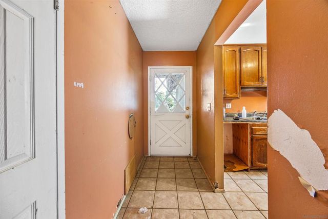 9048 Gideon Cir. S, Lakeside, CA 92040