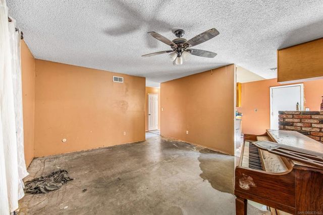 9048 Gideon Cir. S, Lakeside, CA 92040