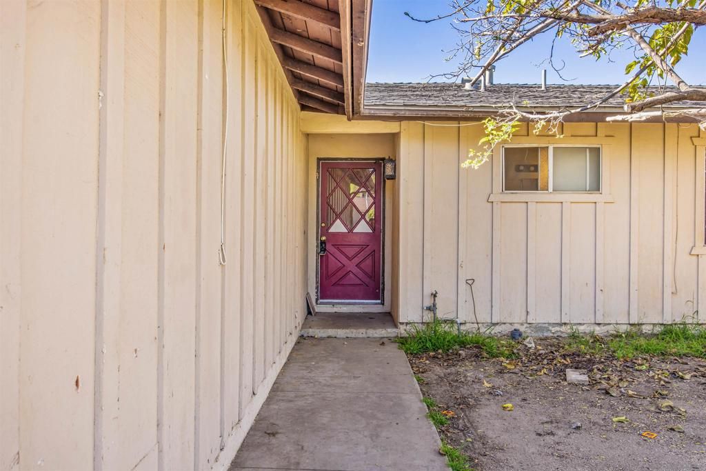 9048 Gideon Cir. S, Lakeside, CA 92040