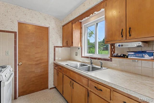 1218 Express Drive, Belleville, IL 62223