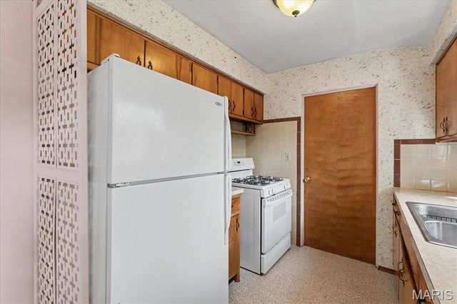 1218 Express Drive, Belleville, IL 62223
