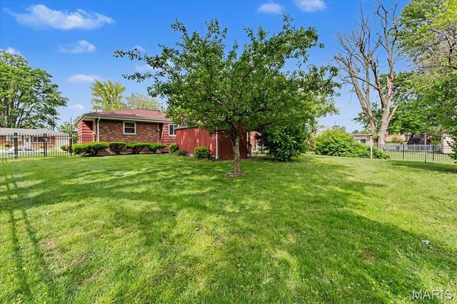1218 Express Drive, Belleville, IL 62223